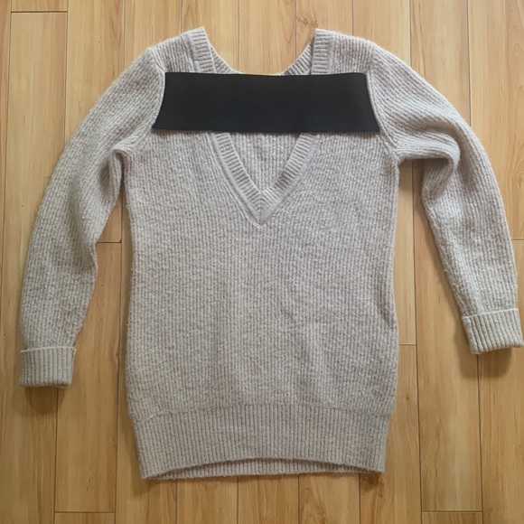 Armani light pink fuzzy sweater - Picture 2 of 5